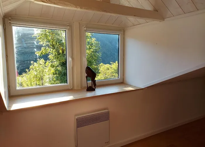 بيت للعطل La Treille