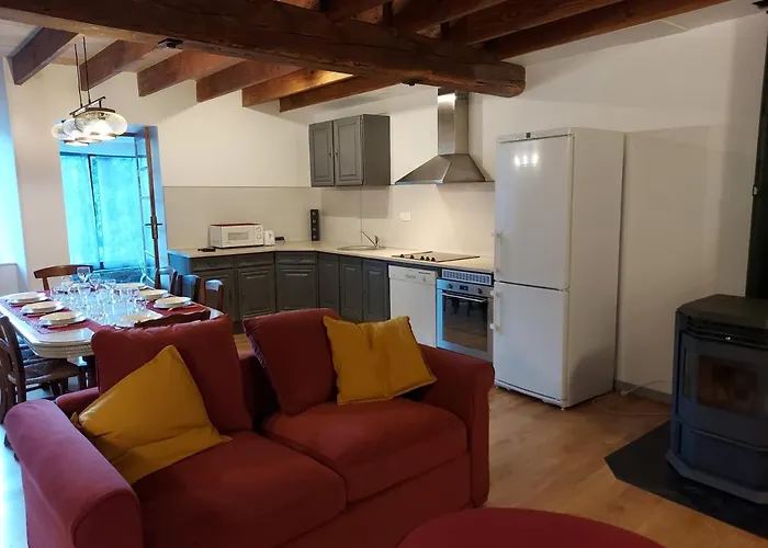 La Treille بيت للعطل Tignac