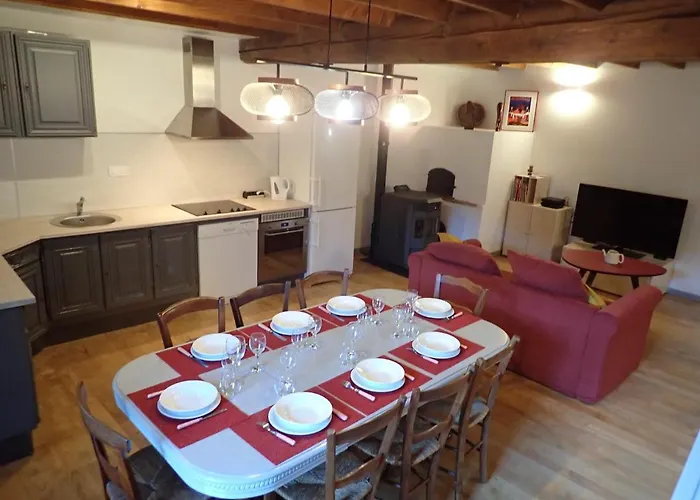 بيت للعطل La Treille