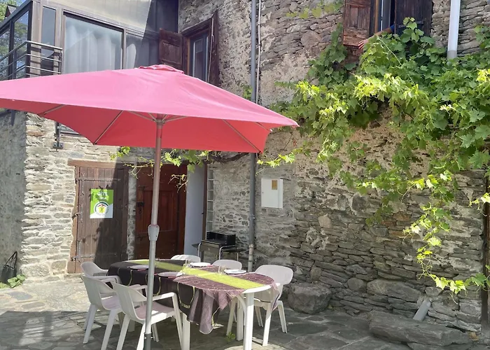 بيت للعطل La Treille